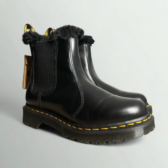 Martens 2976 Leonore Faux Fur Lined Leather Chelsea Boots in